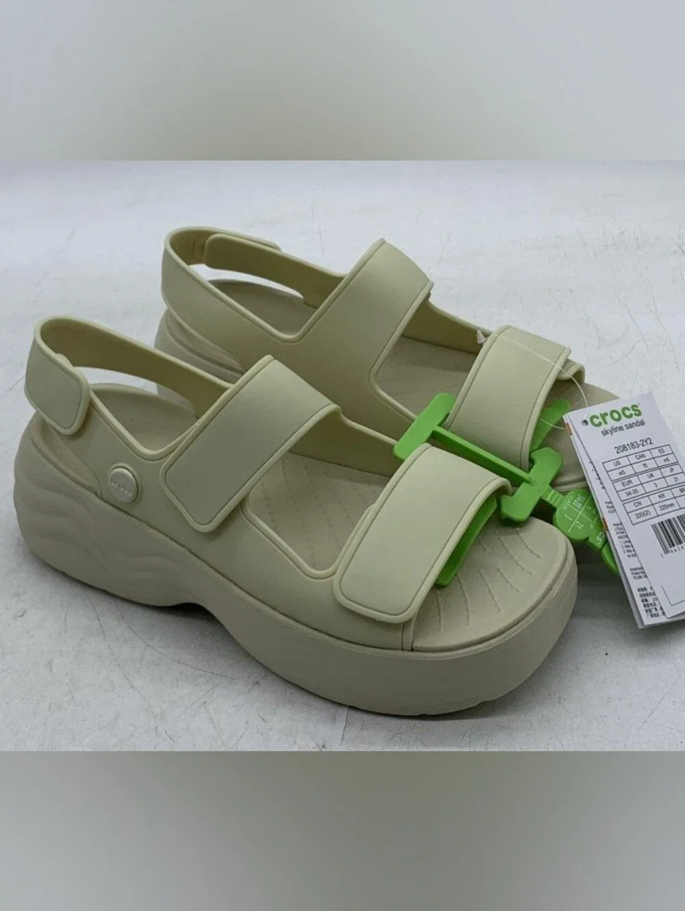 Crocs Skyline Platform Women's Sandals Size 5 NWT MSRP $74.99